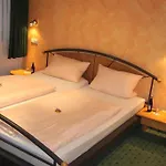 Beim Holzschnitzer Gasthuis 3*
