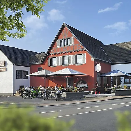 Beim Holzschnitzer Dreis-Brück