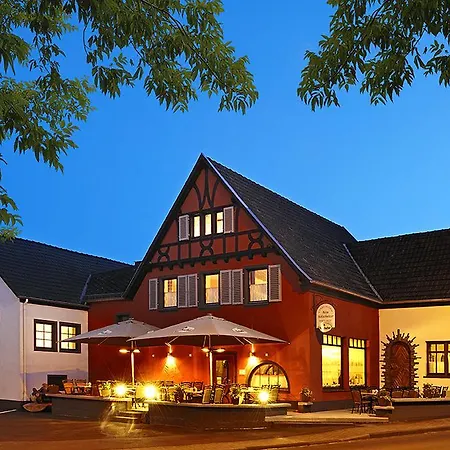 Beim Holzschnitzer 招待所