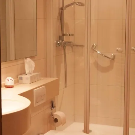 Beim Holzschnitzer Dreis-Brück