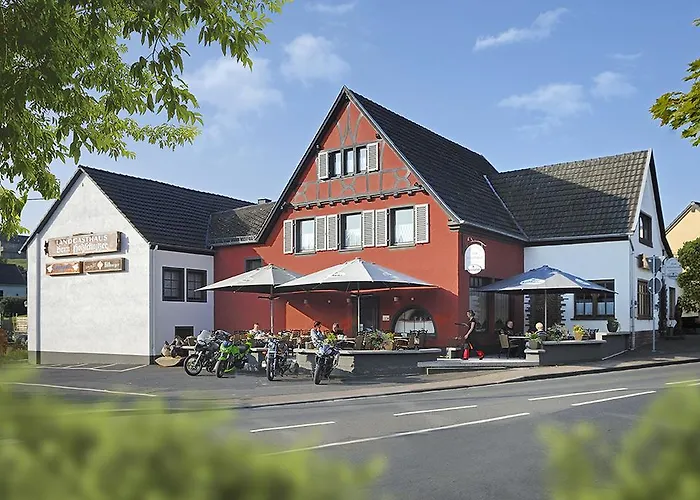 Beim Holzschnitzer Dreis-Brück