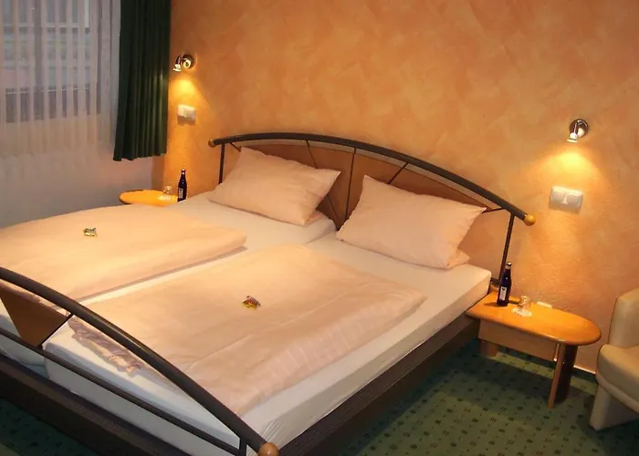 Beim Holzschnitzer Πανσιόν 3*