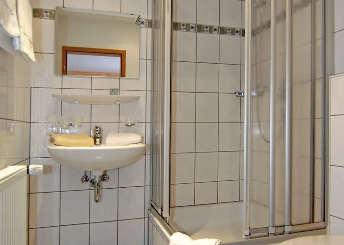 Beim Holzschnitzer 3*