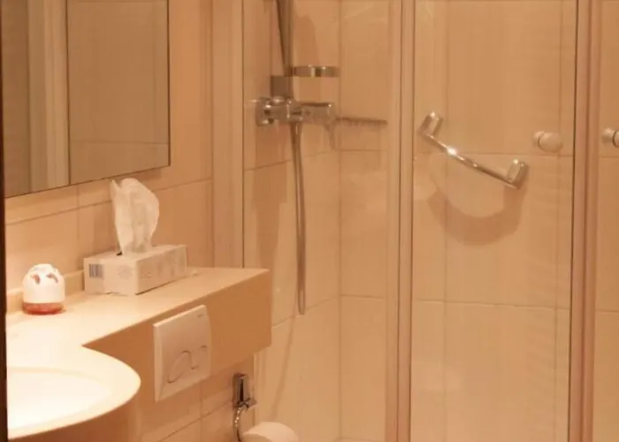 Beim Holzschnitzer Dreis-Brück