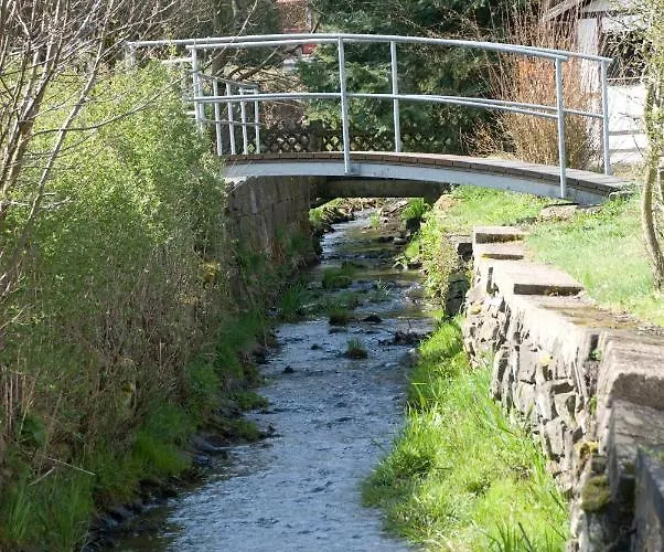 Πανσιόν Beim Holzschnitzer
